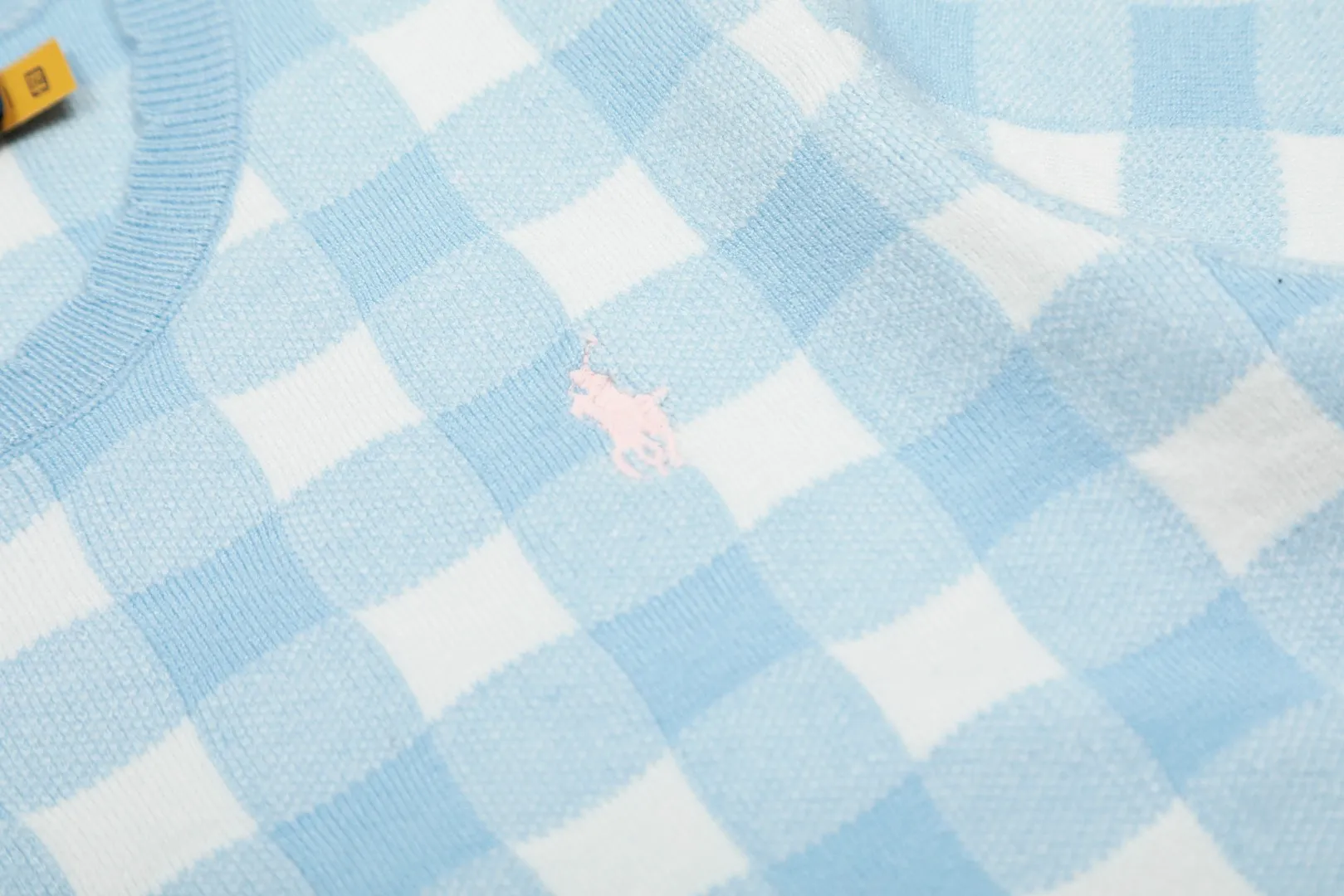 P150 💰 "Top quality" Style number: DS215# (on sale all year round) [Ralph Lauren plaid jacquard basic pony embroidered logo knitted round neck short sleeves] ✅Ralph Lauren Ralph Lauren all-match goddess style plain plaid knitted round neck pullover short sleeves for all seasons ✅Main provider of platform live broadcast Wholesale entities ✅ZP quality 1:1 version Scan the code to enter the GF website Counter quality ✅Detailed quality The only one in Guangzhou Imported quality cotton yarn, focusing on high-end, cost-effective, good quality needless to say ✅The version restores the original version, loose, comfortable and stress-free, simple is high-end, classic is eternal, ✅The upper body is simple and easy to match, a must-have for goddess ootd. Good-looking clothes are never picky. A must-have in the goddess' wardrobe. Size: S-L Color: Navy Gray Yellow Pink Light Blue Red